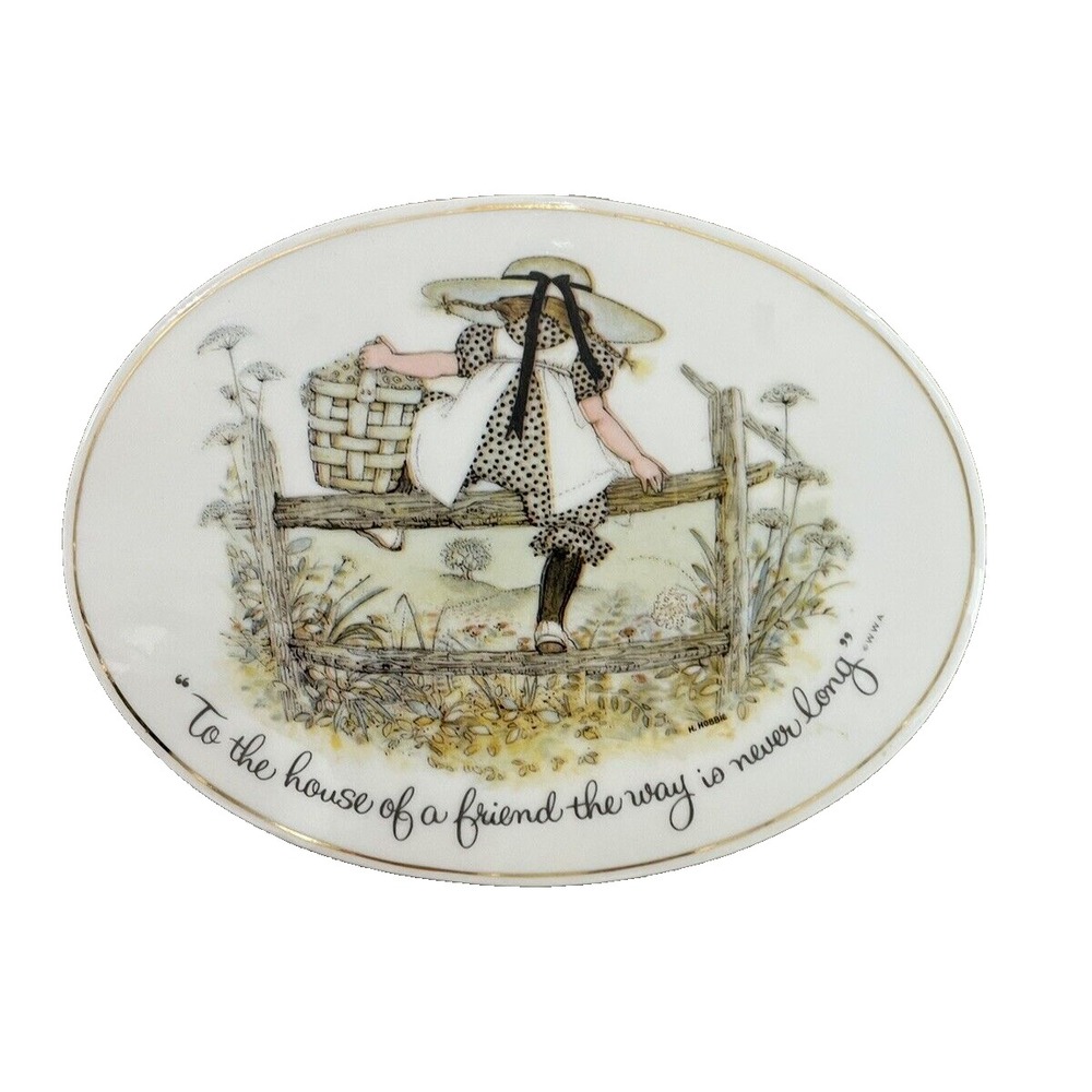 Vintage HOLLY HOBBIE Porcelain Oval Plaque "To the‎ House of a Friend"
